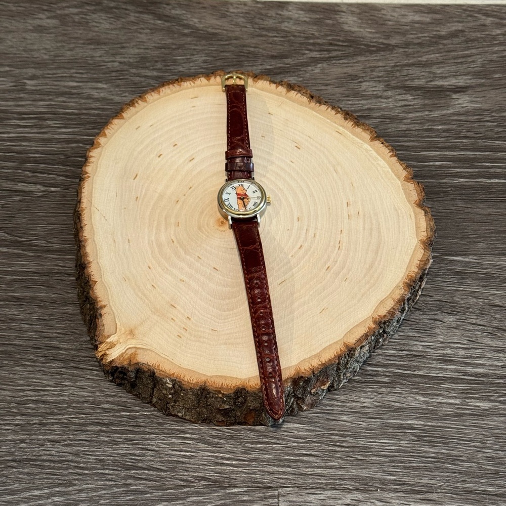 1990's Women’s Vintage Timex Disney’s Winnie the Pooh Indiglo Watch